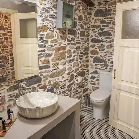 Semesterbostad Fimaira 2 *