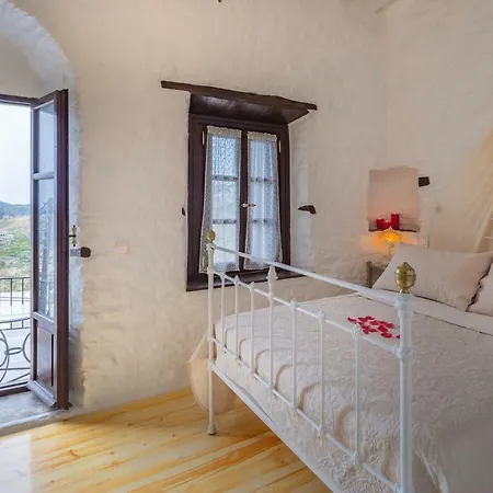 Fimaira 2 * Ermoupoli